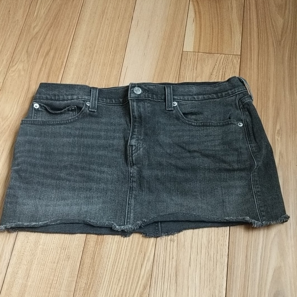 Levi's black denim mini skirt. Women's 30